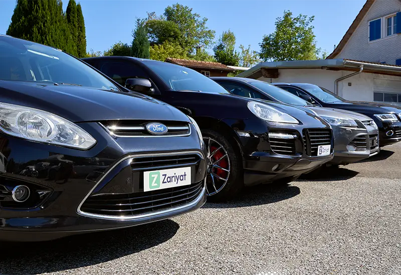 Der Autoexport kann eine besonders vorteilhafte Möglichkeit sein, wenn Sie Ihr Auto verkaufen möchten. Bei Zariyat GmbH kümmern wir uns um alle Aspekte des Exportprozesses, sodass Sie sich keine Sorgen um den Zustand oder den Kilometerstand Ihres Fahrzeugs machen müssen. Unser Expertenteam übernimmt die gesamte Abwicklung für Sie – vom Abholen Ihres Fahrzeugs bis zur Organisation des Exports. Wenn Sie Ihr Auto für den Export verkaufen möchten, können Sie sicher sein, dass Sie einen fairen Preis erzielen und eine reibungslose Abwicklung erleben. Auch wenn Sie privat ein Auto für den Export verkaufen wollen, stehen wir Ihnen mit unserem umfassenden Service und unserer Erfahrung zur Seite.
Wir helfen Ihnen dabei, mehr aus Ihrem Gebrauchtwagen herauszuholen, als Sie möglicherweise gedacht haben. Unser Ziel ist es, Ihnen die bestmöglichen Konditionen für den Autoexport zu bieten und Ihnen dabei zu helfen, Ihr Fahrzeug erfolgreich und gewinnbringend zu verkaufen.